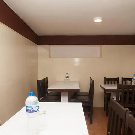 Oyo 776 Hotel Royal Valley