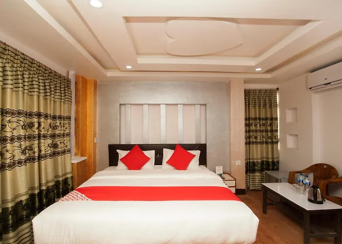Oyo 776 Royal Valley Hotel