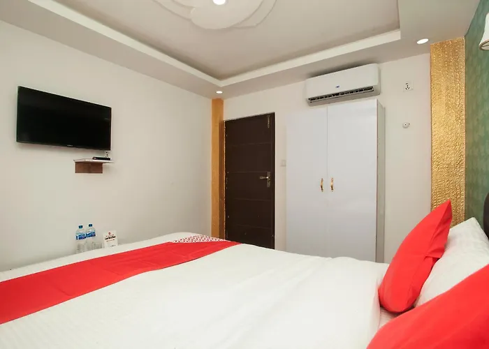 Oyo 776 Royal Valley Hotel